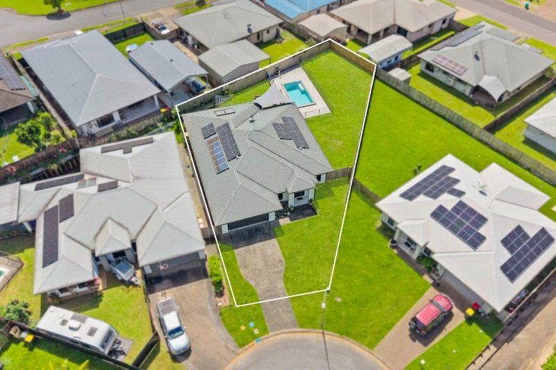 Photo - 18 Tyenna Close, Bentley Park QLD 4869 - Image 16