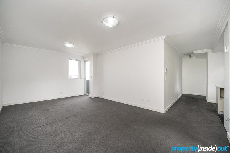 Photo - 1/8 Una Street, Harris Park NSW 2150 - Image 8