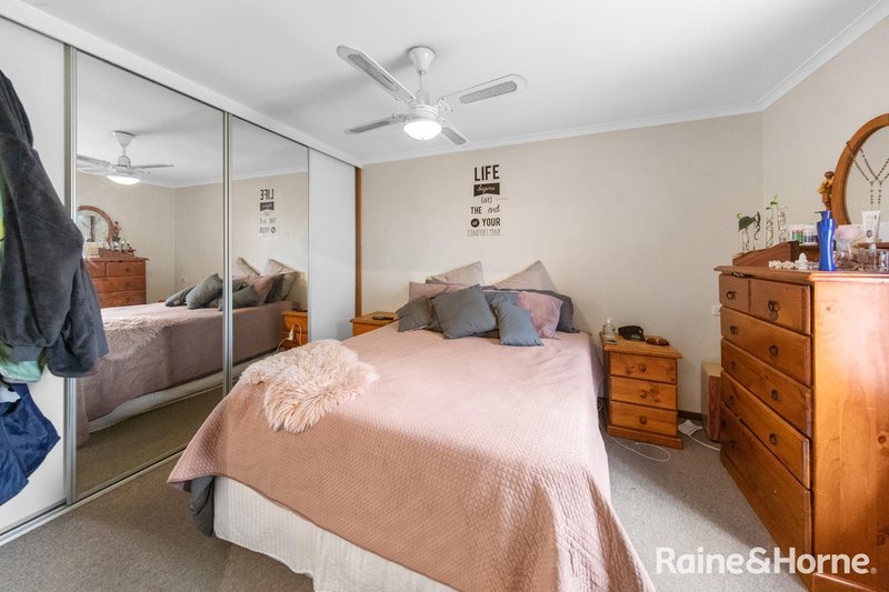 Photo - 18 Valentine Street, Morphett Vale SA 5162 - Image 3