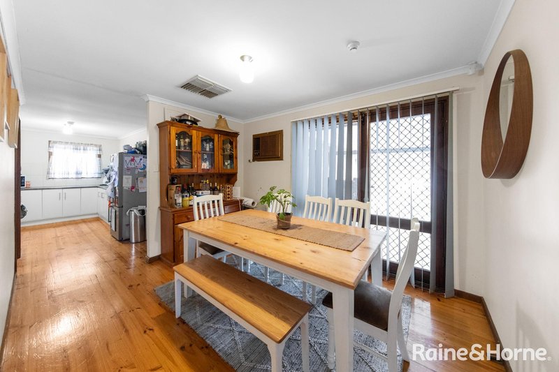 Photo - 18 Valentine Street, Morphett Vale SA 5162 - Image 9