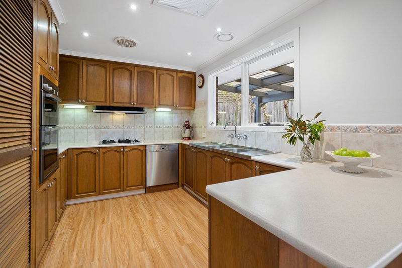 Photo - 18 Valkyrie Crescent, Ringwood VIC 3134 - Image 5