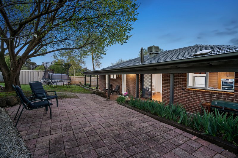 Photo - 18 Valkyrie Crescent, Ringwood VIC 3134 - Image 13