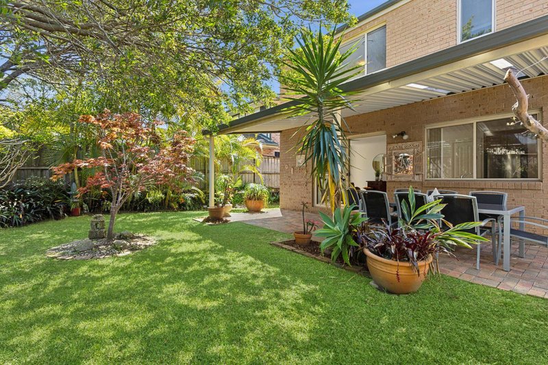 Photo - 18 Valley View Circuit, Warriewood NSW 2102 - Image 1