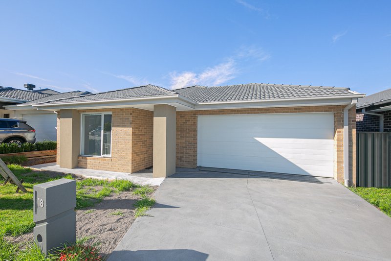 18 Vesna Avenue, Clyde North VIC 3978