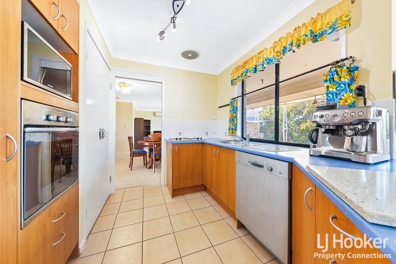 Photo - 18 Vibrant Court, Dakabin QLD 4503 - Image 4