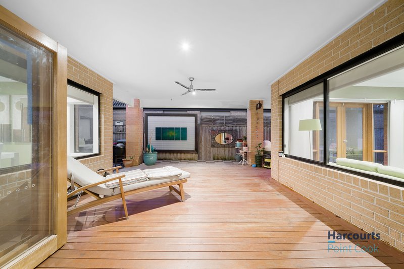 Photo - 18 Viola Avenue, Point Cook VIC 3030 - Image 15