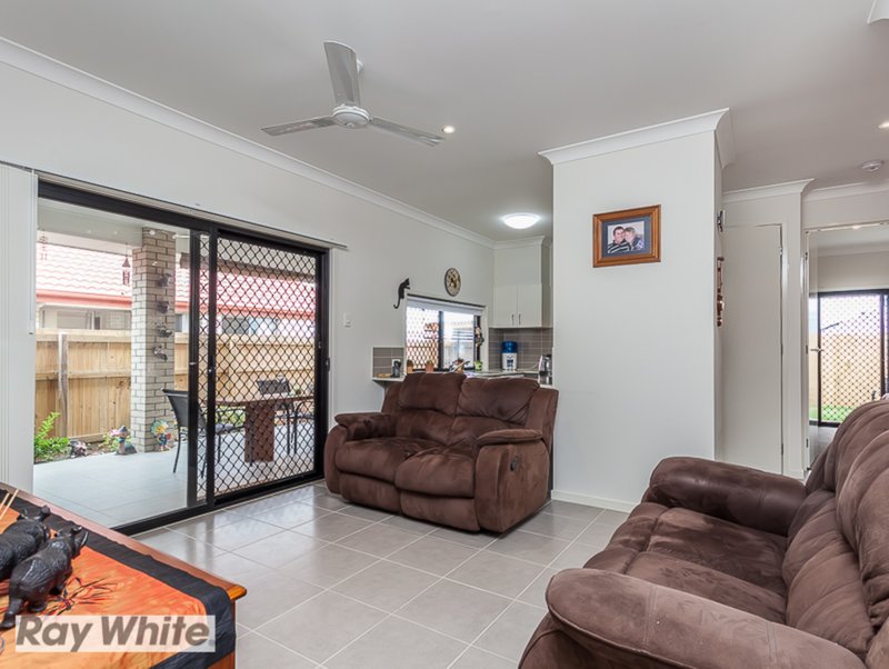 Photo - 18 Wallarah Parade, North Lakes QLD 4509 - Image 3