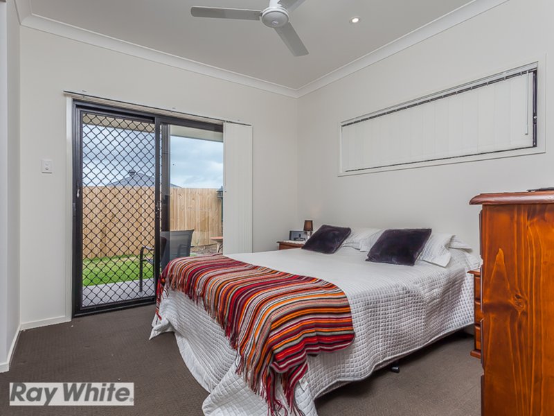 Photo - 18 Wallarah Parade, North Lakes QLD 4509 - Image 5