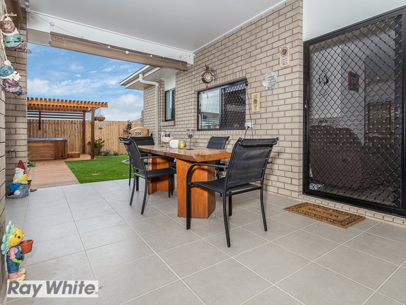 Photo - 18 Wallarah Parade, North Lakes QLD 4509 - Image 8