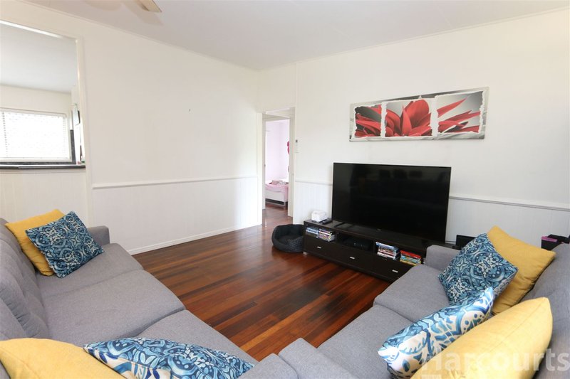 Photo - 18 Wallimbi Avenue, Bellara QLD 4507 - Image 7