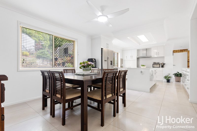 Photo - 18 Walnut Court, Burpengary QLD 4505 - Image 7