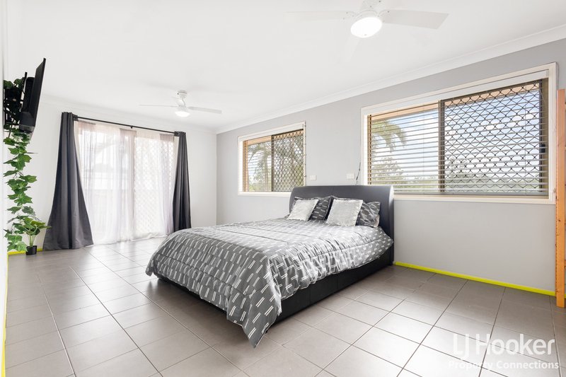 Photo - 18 Walnut Court, Burpengary QLD 4505 - Image 15