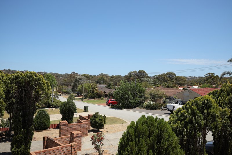 Photo - 18 Wardong Place, Wanneroo WA 6065 - Image 7