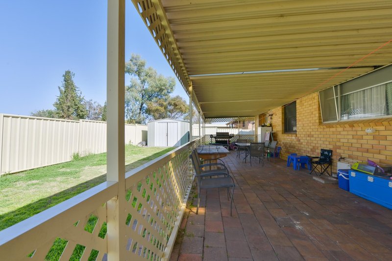 Photo - 18 Waree Drive, Tamworth NSW 2340 - Image 10