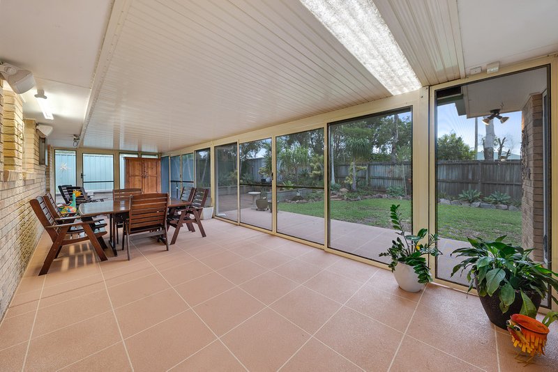 Photo - 18 Warrego Crescent, Murrumba Downs QLD 4503 - Image 8