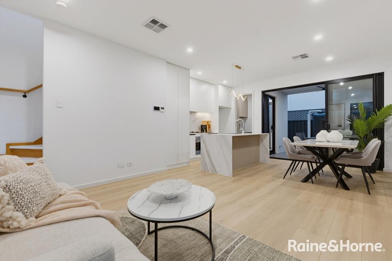 Photo - 18 Warwick Avenue, Kurralta Park SA 5037 - Image 3
