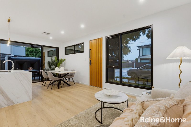 Photo - 18 Warwick Avenue, Kurralta Park SA 5037 - Image 4