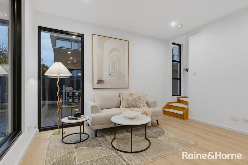 Photo - 18 Warwick Avenue, Kurralta Park SA 5037 - Image 5