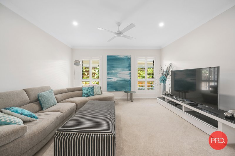 Photo - 18 Watergum Close, Sapphire Beach NSW 2450 - Image 4