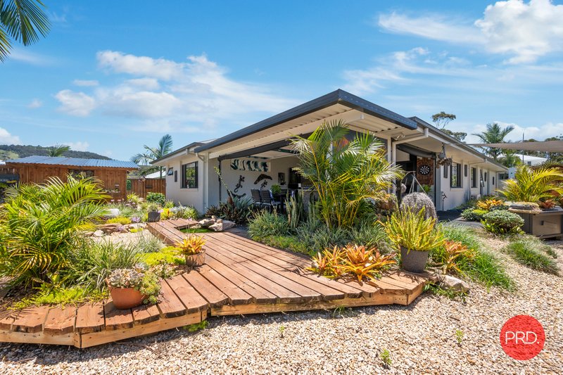 Photo - 18 Watergum Close, Sapphire Beach NSW 2450 - Image 22