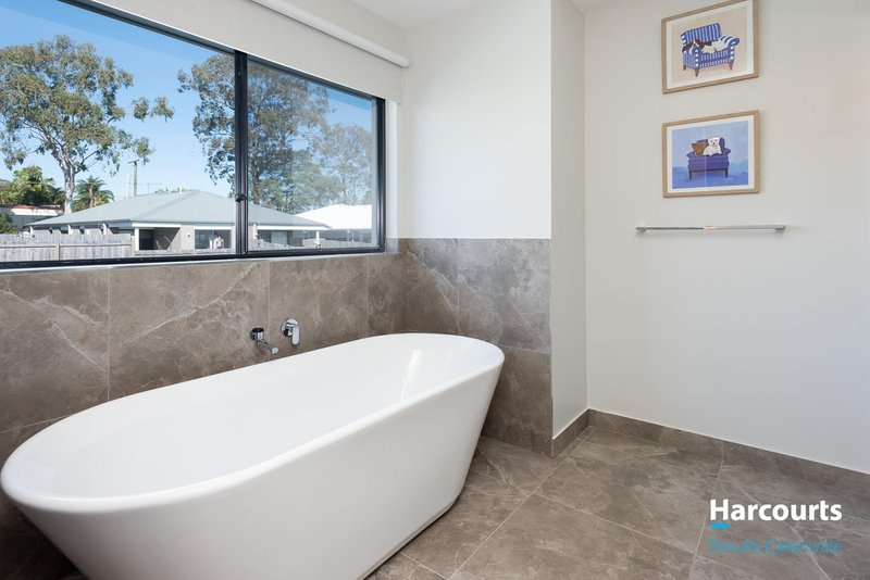 Photo - 18 Waterway Crescent, Hillcrest QLD 4118 - Image 19