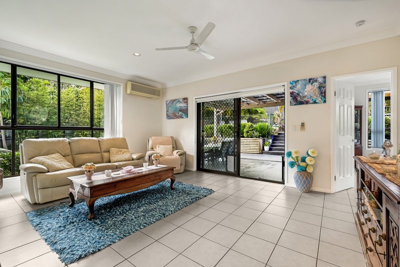 Photo - 18 Watford Crescent, Molendinar QLD 4214 - Image 6