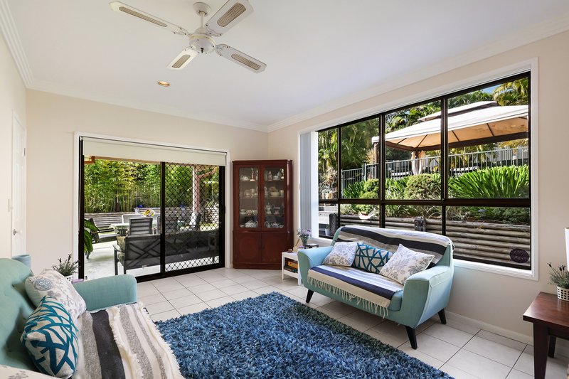 Photo - 18 Watford Crescent, Molendinar QLD 4214 - Image 7