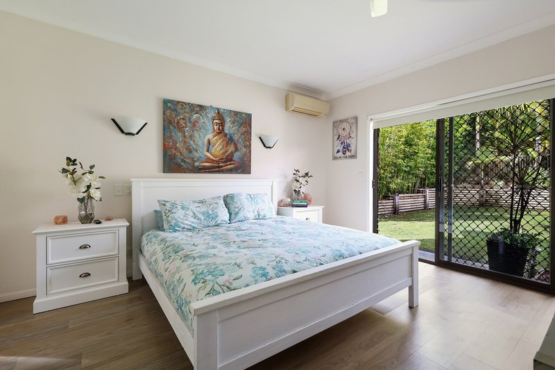 Photo - 18 Watford Crescent, Molendinar QLD 4214 - Image 8