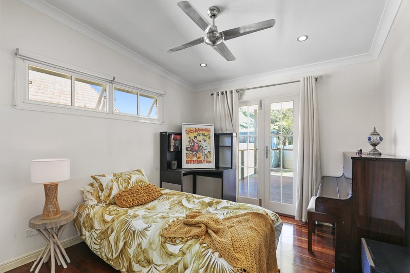 Photo - 18 Watson Street, Clontarf QLD 4019 - Image 10