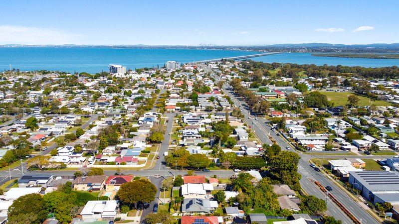Photo - 18 Watson Street, Clontarf QLD 4019 - Image 15