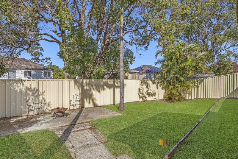 Photo - 18 Waugh Close, Blue Haven NSW 2262 - Image 9