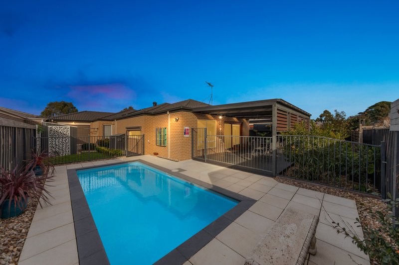 Photo - 18 Weatherby Avenue, Officer VIC 3809 - Image 2