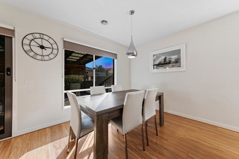 Photo - 18 Weatherby Avenue, Officer VIC 3809 - Image 7