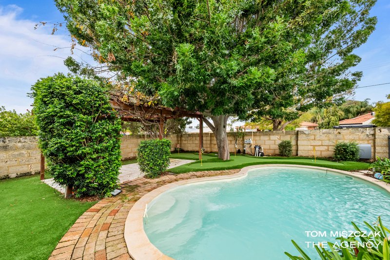 Photo - 18 Wellington Street, Queens Park WA 6107 - Image 2