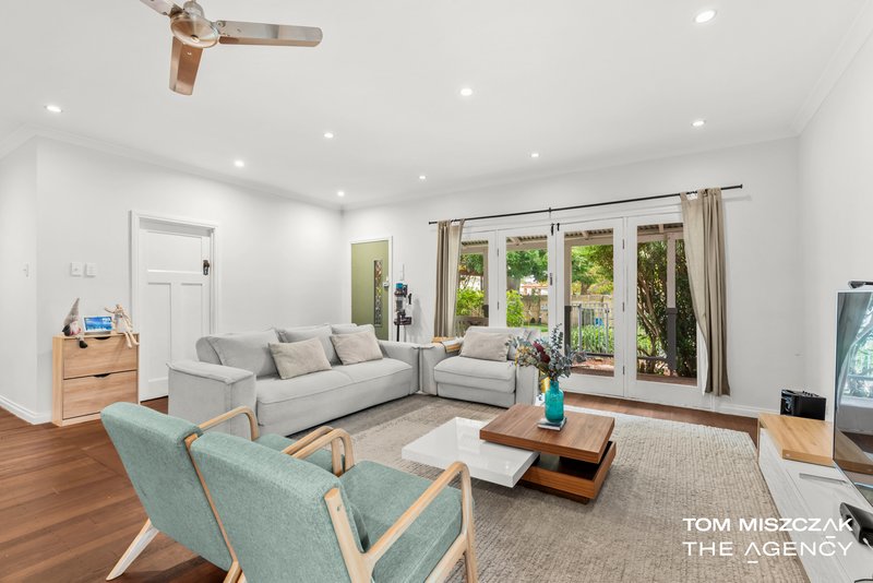 Photo - 18 Wellington Street, Queens Park WA 6107 - Image 5
