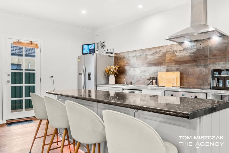 Photo - 18 Wellington Street, Queens Park WA 6107 - Image 12