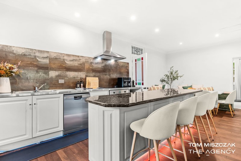 Photo - 18 Wellington Street, Queens Park WA 6107 - Image 13