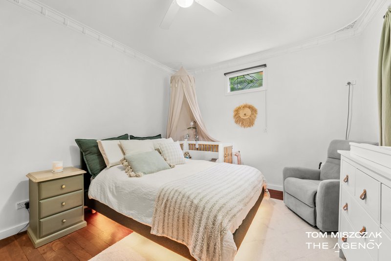 Photo - 18 Wellington Street, Queens Park WA 6107 - Image 16