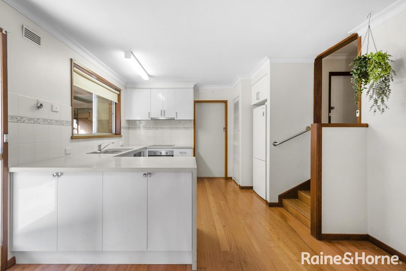 Photo - 18 Welsh Street, Kyneton VIC 3444 - Image 15