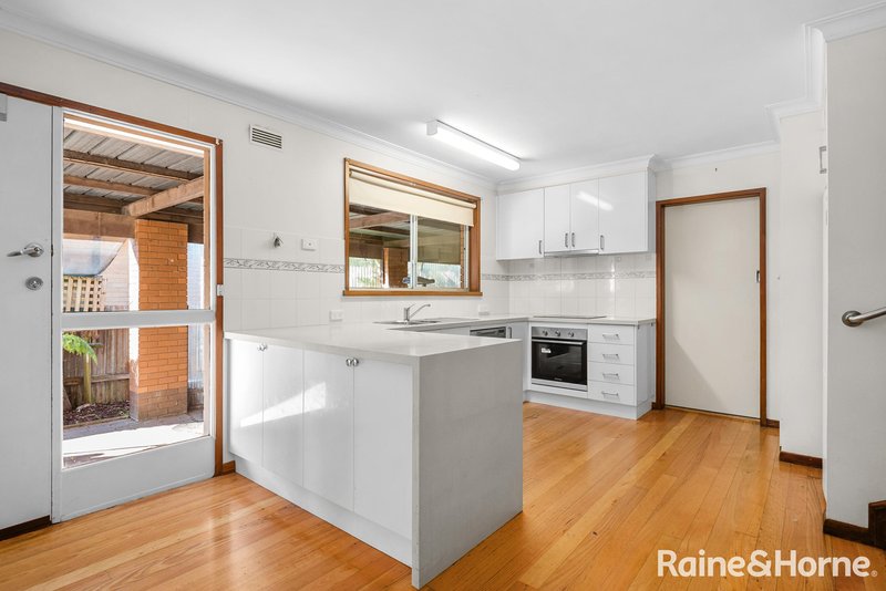 Photo - 18 Welsh Street, Kyneton VIC 3444 - Image 16