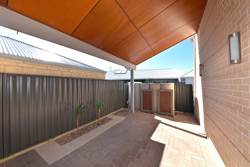 Photo - 18 Wesley Way, Aveley WA 6069 - Image 21