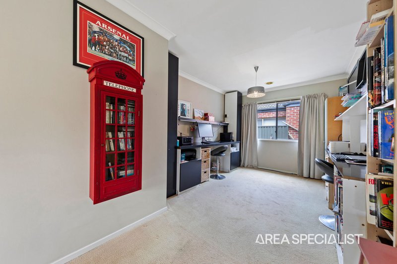 Photo - 18 Westwood Grove, Pakenham VIC 3810 - Image 7