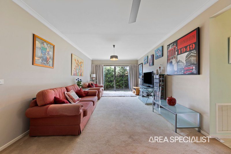 Photo - 18 Westwood Grove, Pakenham VIC 3810 - Image 8