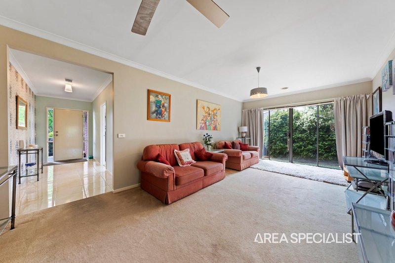 Photo - 18 Westwood Grove, Pakenham VIC 3810 - Image 9