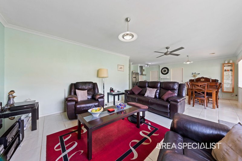 Photo - 18 Westwood Grove, Pakenham VIC 3810 - Image 21