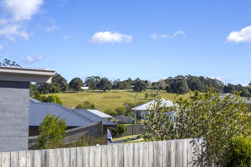 Photo - 1/8 Wilga Place, Ulladulla NSW 2539 - Image 8