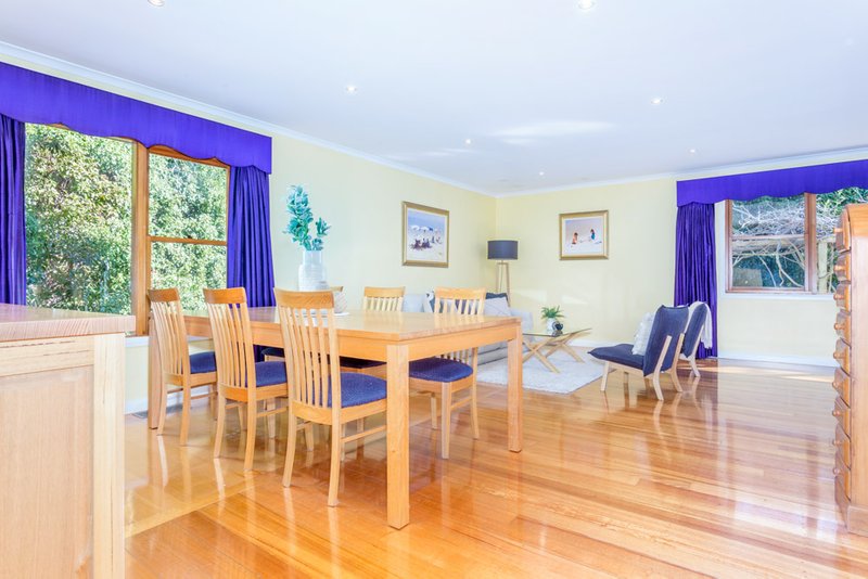 Photo - 18 Williamson Street, Holder ACT 2611 - Image 6