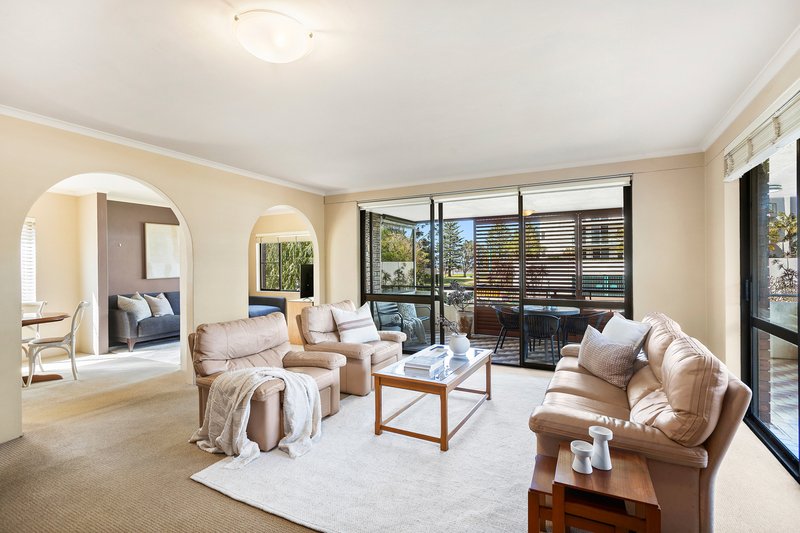 Photo - 1/8 Wilson Street, Wollongong NSW 2500 - Image 3