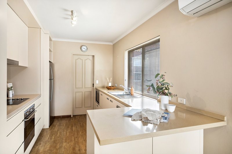 Photo - 1/8 Wilson Street, Wollongong NSW 2500 - Image 5