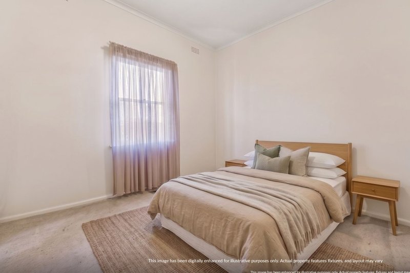 Photo - 18 Winbourne Road, Mount Waverley VIC 3149 - Image 8